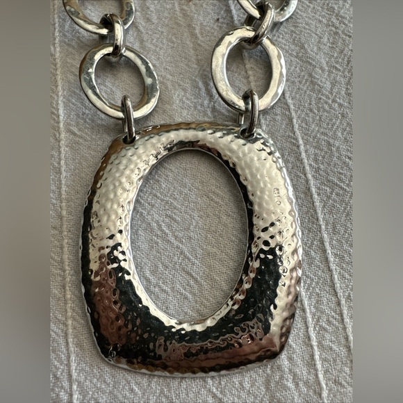 Chico’s Silvertone Textured Pendant Necklace Statement Chain Link 0678 P - Picture 1 of 11